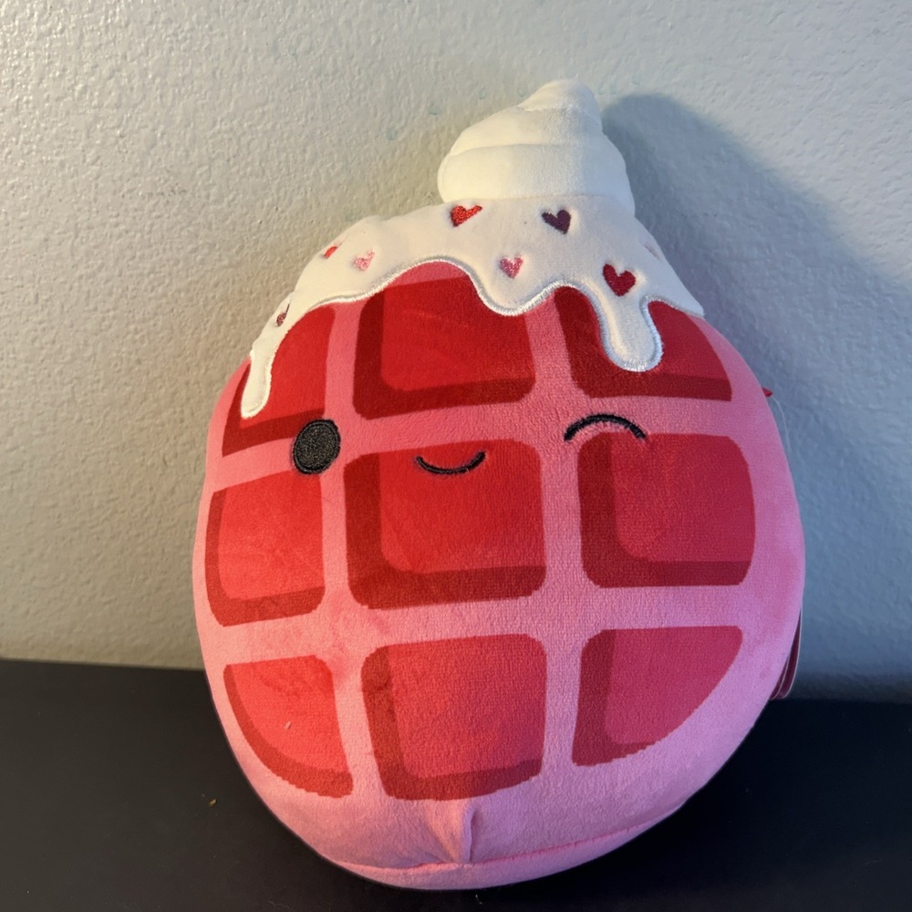 Squishmallows Sayonara Waffle Plush Kids 8in Pink New Valentines Heart Syrup
